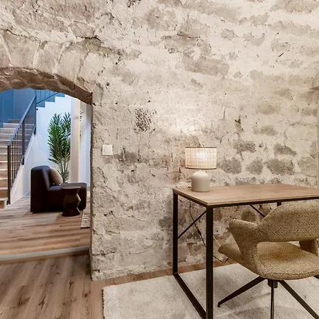 Sweett - Opera A Apartment